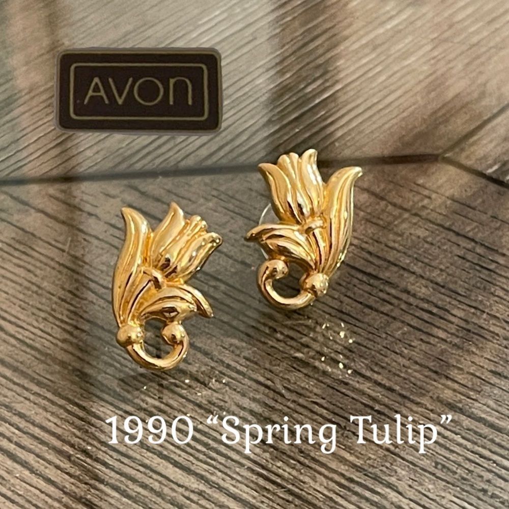 Vintage 1990 Avon “Spring Tulip” Gold-tone Post Earrings
